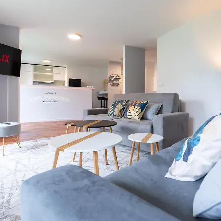 Appartement Le Phenix - Hypercentre 16 Personnes Garage Gratuit Wifi Jardin Barbecue Proche Parc Tete D'or Villeurbanne